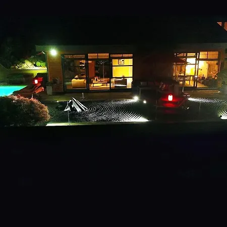 Villa Lake View With Swimmingpool Arzier